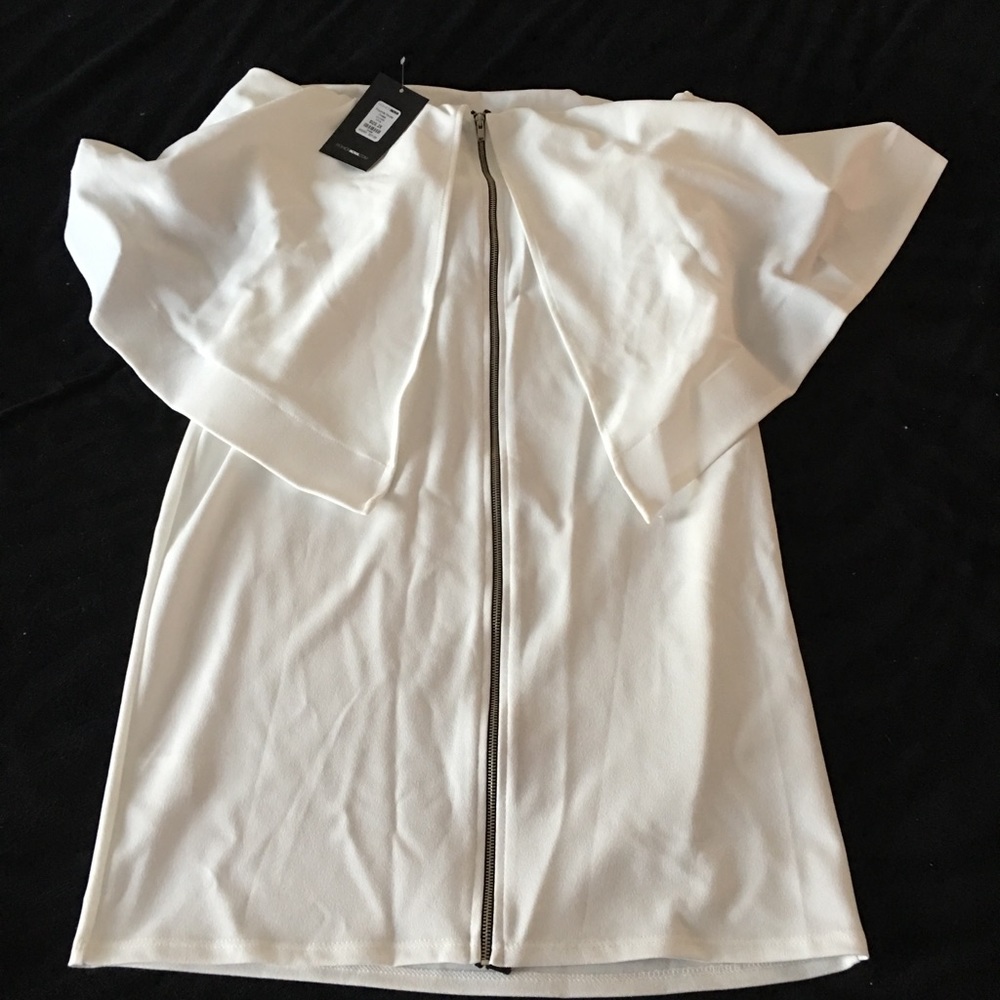 Halter Ruffle Dress - Picture 3 of 4